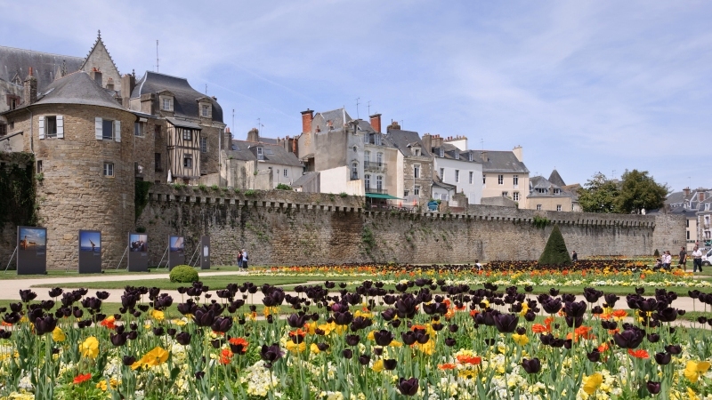 Vannes Railway Station